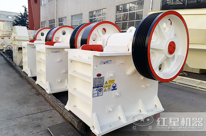 250x400破碎機一天生產(chǎn)多少？配多大電機？各項技術(shù)參數(shù)